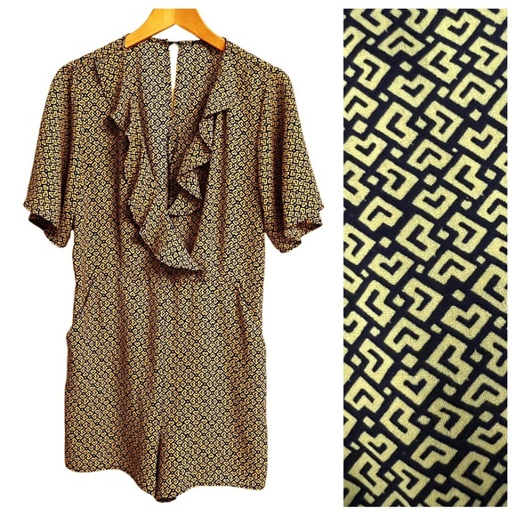 Cotton On Geometric Romper Black and Yellow Ruffled Neckline Pockets Size Medium - Picture 3 of 6